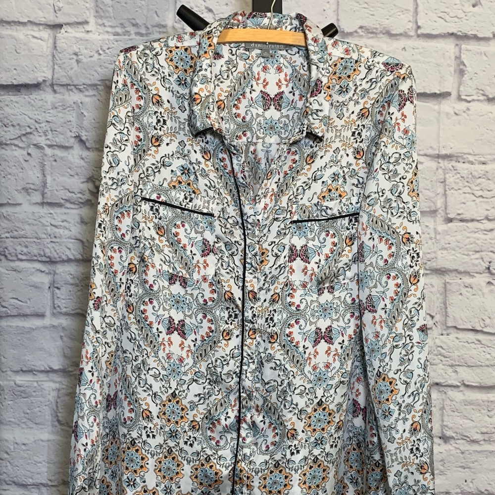 The Audrey – workwear Pajama Abstract Floral Top
